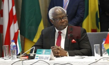 Ish-presidenti i Sierra Leones akuzohet për tradhti