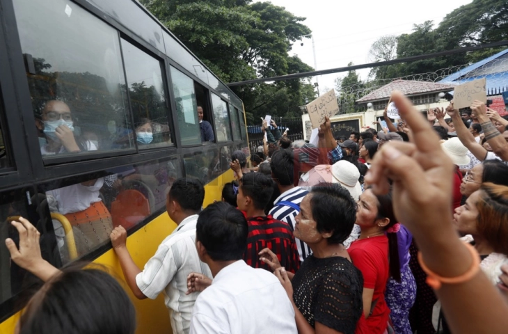 Junta në Mianmar ka liruar më shumë se 9.600 të burgosur