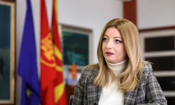 Арсовска најави формирање на политичка партија