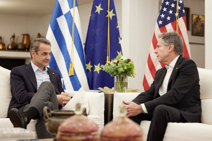 Мицотакис и Блинкен ги потврдиле силните стратешки односи меѓу Грција и САД