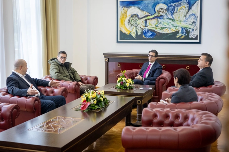 Tasevski dhe Gavrovski në takim te Pendarovski, morën mbështetje për funksionim profesional në M-NAV