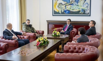 Tasevski dhe Gavrovski në takim te Pendarovski, morën mbështetje për funksionim profesional në M-NAV