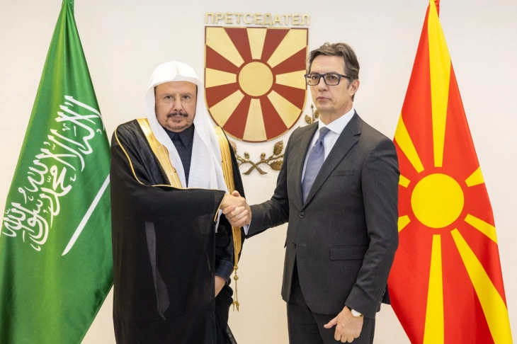 Takim i presidentit Pendarovski me Abdullah bin Muhamed Al Sheikh, kryetar i Kuvendit të Arabisë Saudite