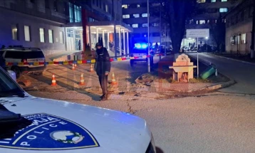 Dy të plagosurit para spitalit të Tetovës janë dërguar në Qendrën Klinike në Shkup