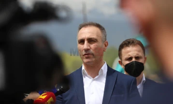 Груби: Aнкетите велат дека европскиот фронт СДСМ-ДУИ-АА убедливо ќе победи на изборите на 8 мај
