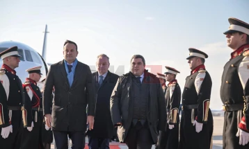 Вицепремиерот Маричиќ  го пречека премиерот на Ирска, Лео Варадкар