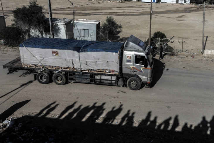 KB-ja paralajmëron se nuk po hyjnë mjaft autokolona humanitare në Gaza