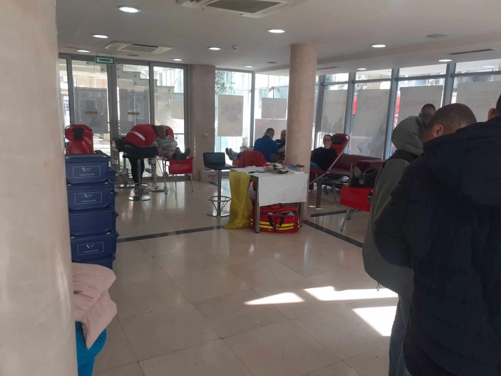 Во првата годинашна акција за крводарување во Велес  собрани 44 крвни единици