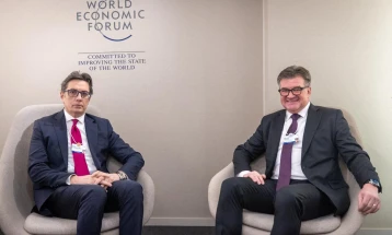 Pendarovski and Lajčák meet on sidelines of World Economic Forum