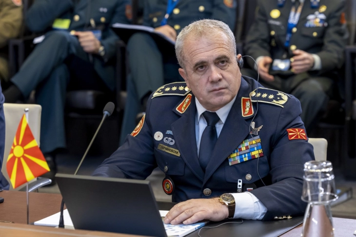 Shefi i Shtatmadhorisë së armatës Gjurçinovski në takimin e Komitetit ushtarak në NATO