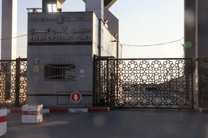 Израел ја проверил пратката со лекови за заложниците, пратката влегла во Појасот Газа