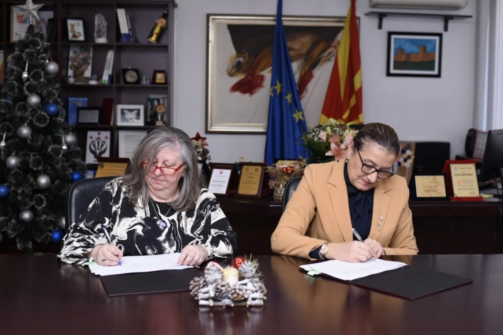 Minister Trenchevska and UNICEF Representative DiGiovanni sign working plan on social policy, violence protection, pre-school education