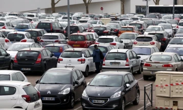 Shumica e automobilave në BE lëshojnë sasi të njëjtë të dioksid karbonit si para 12 viteve
