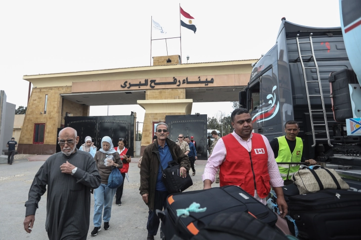 Egjipti pranoi dhjetëra shtetas të huaj dhe palestinezë të cilëve u nevojitet ndihmë mjekësore