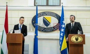 Сијарто во Сараево: Унгарија е за забрзан влез на земјите од Западен Балкан во ЕУ