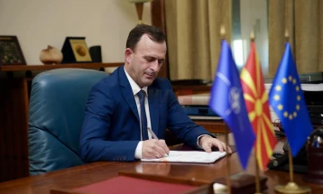 Митрески: Задоволен сум што првиот указ што го потпишав е Указот за прогласување на Законот за употреба на македонскиот јазик