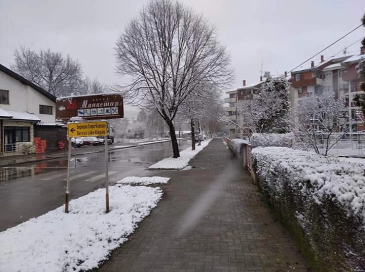 Temperaturë më e ulët në Berovë - 7, sot me vranësia të ndryshueshme me reshje të lehtë, ndërsa në male borë e lehtë