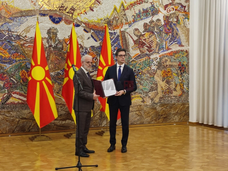 President Pendarovski presents caretaker government mandate to Talat Xhaferi
