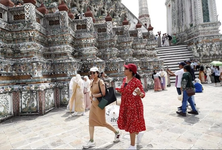 Тајланд и Кина ги укинуваат визите за своите граѓани