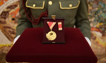 Gjashtë maqedonistë do të dekorohen me Medaljen për merita për Republikën e Maqedonisë së Veriut