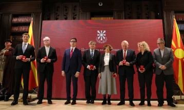 Медал за заслуги за Република Северна Македонија за шест странски македонисти 