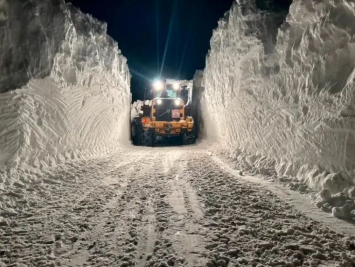 Снежната покривка во источна Турција достигна 10 метри