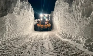 Снежната покривка во источна Турција достигна 10 метри