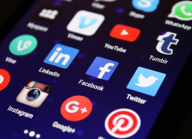 Студија: Бројот на активни корисници на социјалните мрежи надмина 5 милијарди
