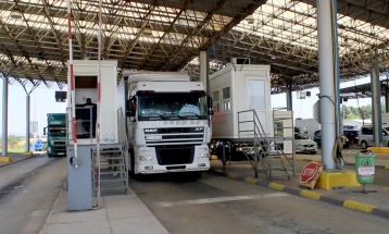 Nga sot kamionët me mallra të cilët eksportojnë dhe importojnë në Serbi do të peshohen vetëm njëherë