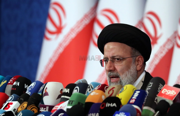 Raisi: Irani nuk do të fillojë luftë, por fuqishëm do t'u përgjigjet dhunuesve