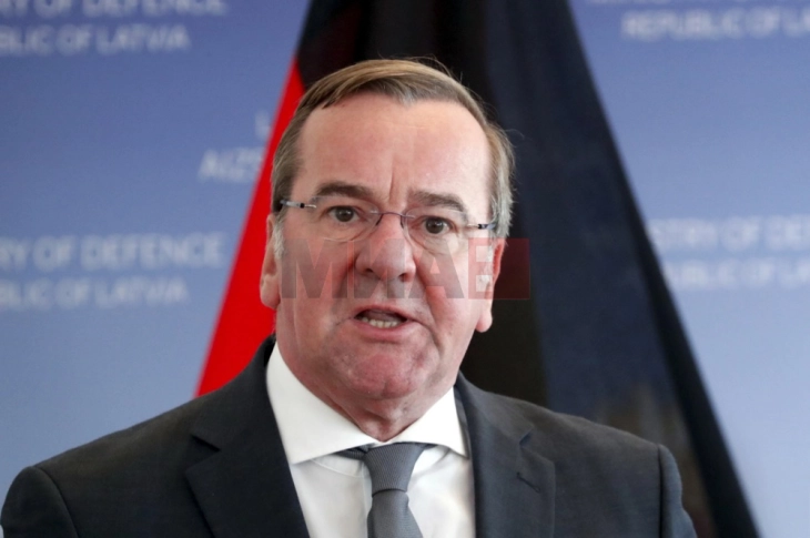 Ministri gjerman i Mbrojtjes të hënën për vizitë në Kosovë