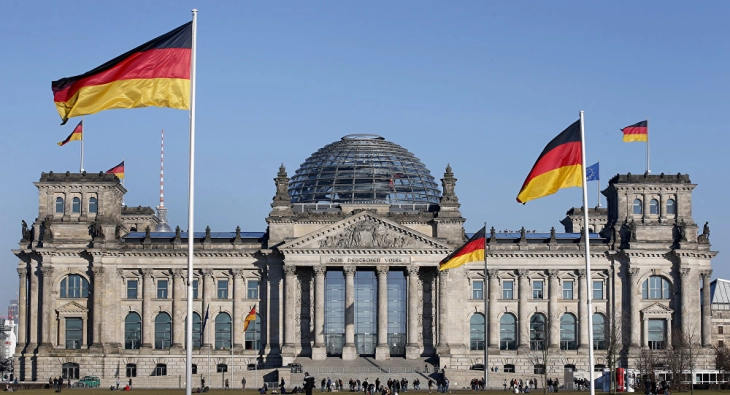 Bundestagu miratoi 7.6 miliardë euro për Ukrainën