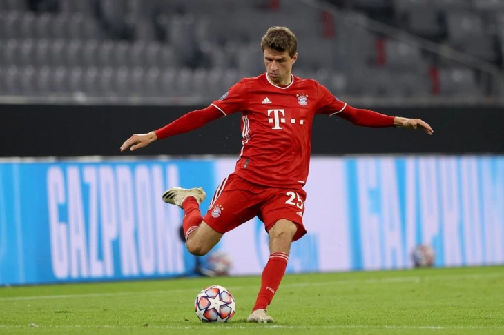 Leverkusen and Bayern win ahead of topper; Müller gets 500th success