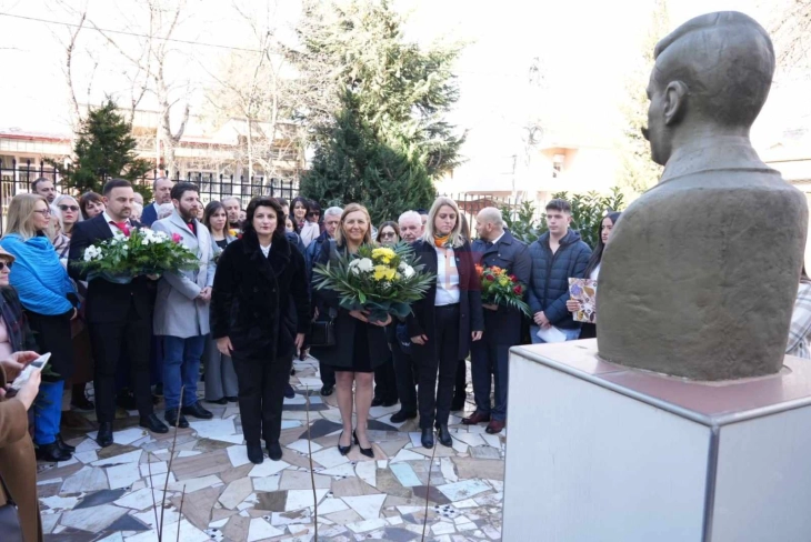 Во кумановската гимназија одбележани 152 годишнината од раѓањето на Гоце Делчев