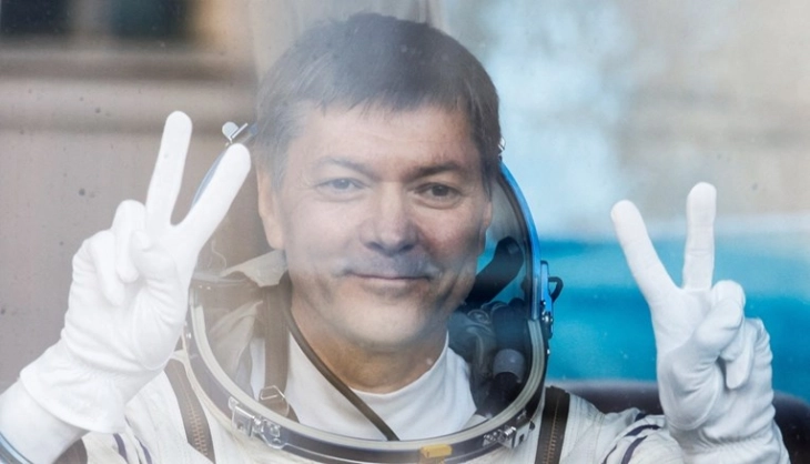 Руски космонаут го собори рекордот за поминато најдолго време во вселената