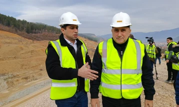 Изјави на Бочварски и Рустеми по посетата на трасата на автопатот во изградба Кичево-Охрид (во живо)