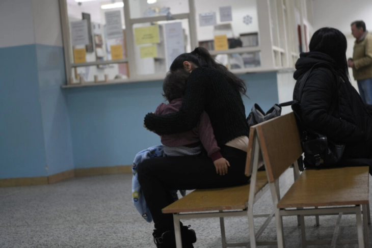 Во Србија драстично зголемен бројот на заболени од грип и респираторни инфекции, регистриран и случај на мали сипаници