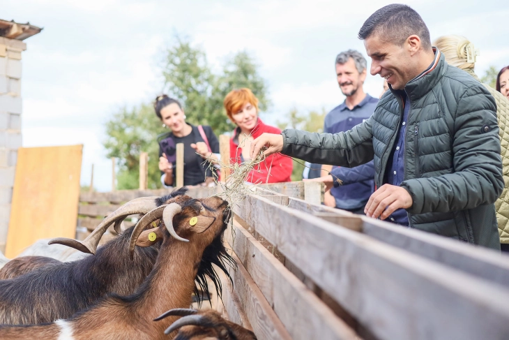 Николовски ќе посети сточари и мали производители на храна во Берово