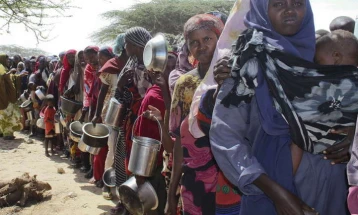 Речиси 10 милиони Етиопјани гладуваат поради конфликтите и сушата