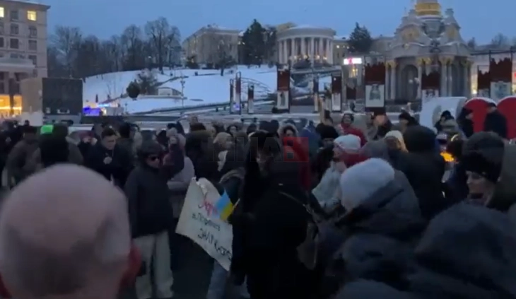 Protestë në Kiev për kthimin e Zaluzhnit