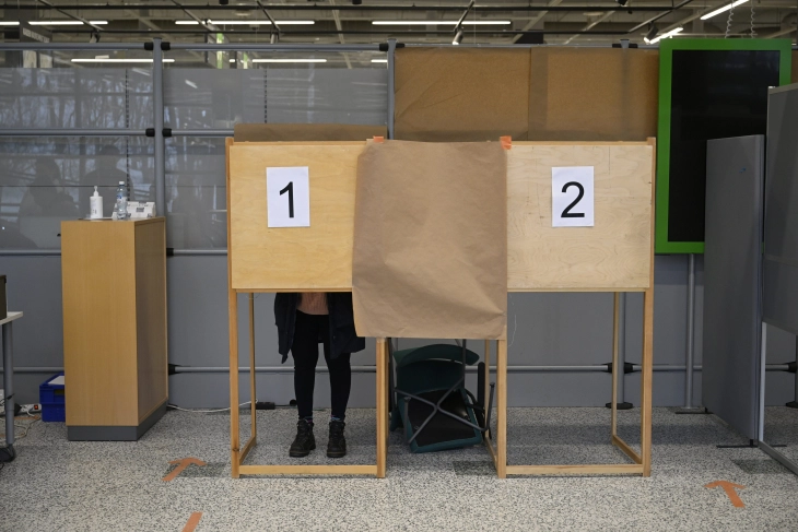 Finnish polls open, but nearly half have already voted early