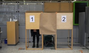 Finnish polls open, but nearly half have already voted early