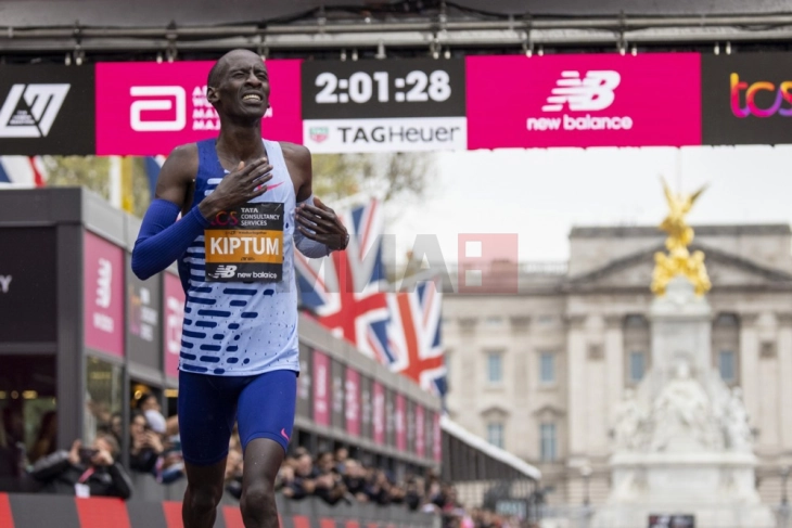 Rekordmeni botëror në maratonën Kiptum humbi jetën në një aksident rrugor