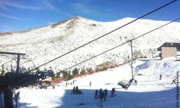 E humbi jetën një grua nga orteku i borës në qendrën e skijimit në anën kosovare të Malit Sharr