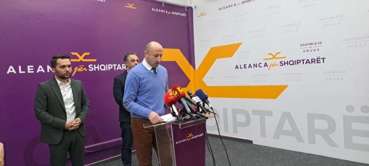 Aleanca për Shqiptarët: Shkelje e statutit partiak, vulet i ka kryetari Arben Taravari