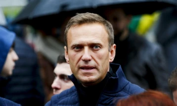 На мајката на Навални и било кажано дека критичарот на Кремљ починал од синдром на ненадејна смрт
