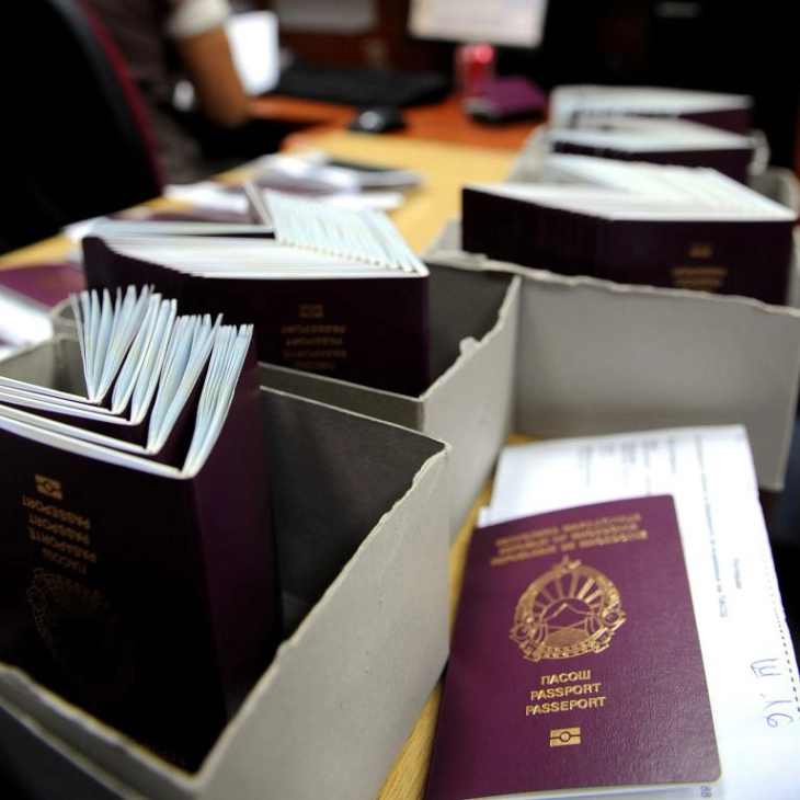 Toshkovski calls on MPs to amend law on travel documents