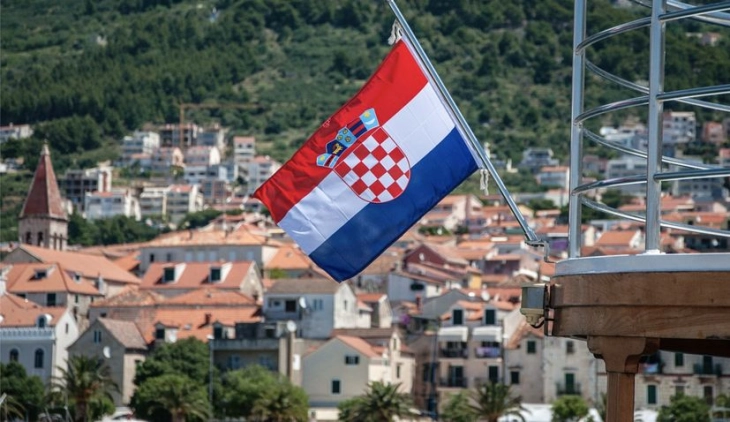 Просечната нето плата во Хрватска во декември изнесувала 1.191 евро