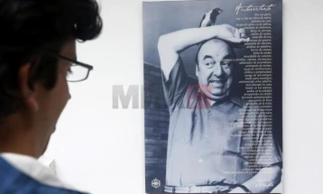 Чилеански суд повторно ja отвори истрагата за смртта на поетот Неруда