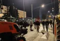 Мирен и масовен протест на земјоделците во Атина, тракторите остануваат паркирани пред Парламентот (Фото)